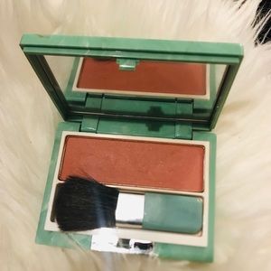 Clinique blush in Fig (*SOLD*)